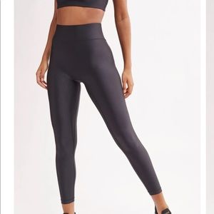 All access center stage legging shine material